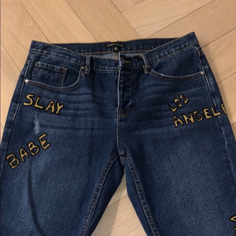 Kendall & Kylie boyfriend jeans w/ patches